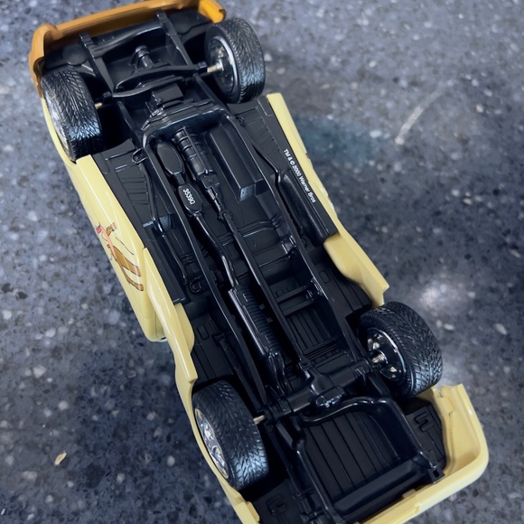 Wile Coyote Snap Kit Truck , Assembled - Picture 7 of 12